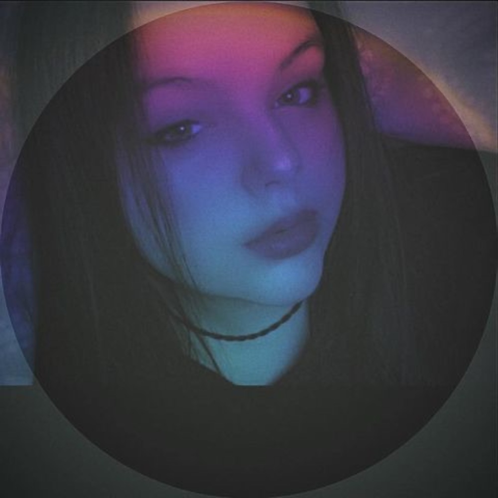 Meet your Posher, Alexus